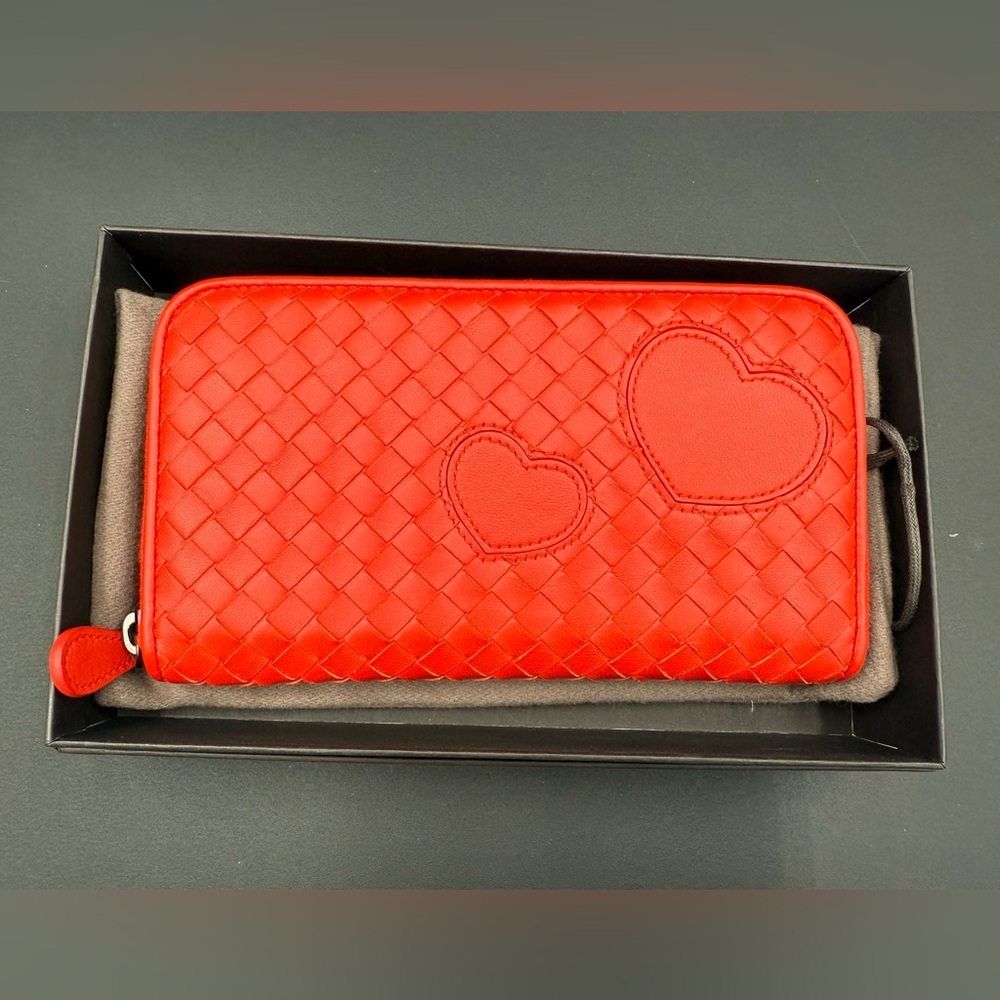 Bottega Veneta Wallet! New